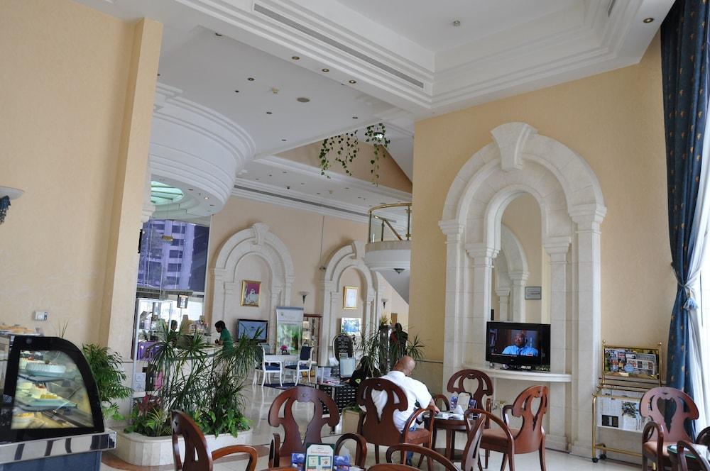 Grand Continental Flamingo Hotel Abu Dhabi Esterno foto