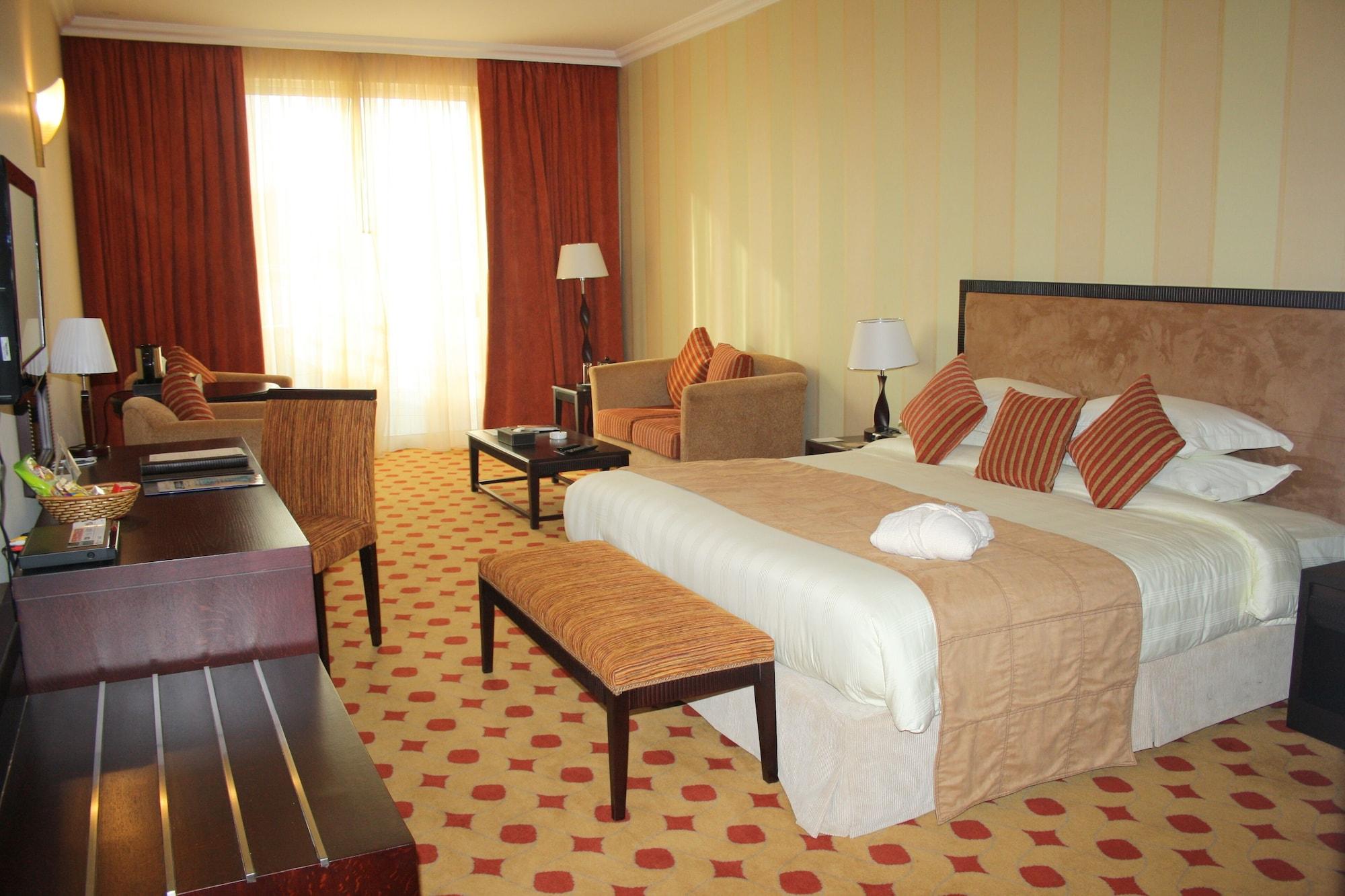 Grand Continental Flamingo Hotel Abu Dhabi Esterno foto