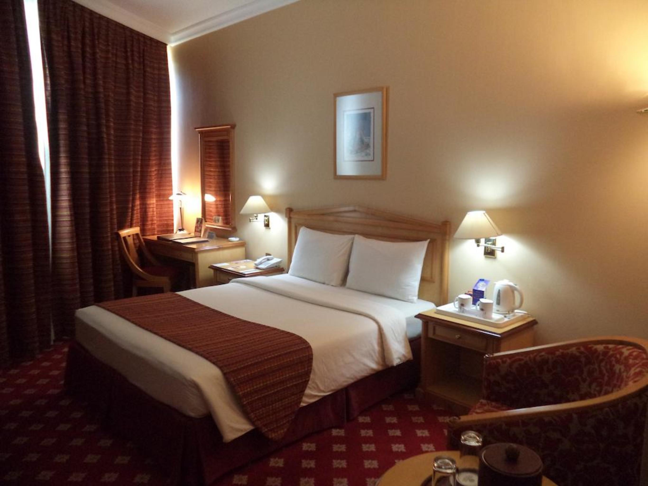 Grand Continental Flamingo Hotel Abu Dhabi Esterno foto