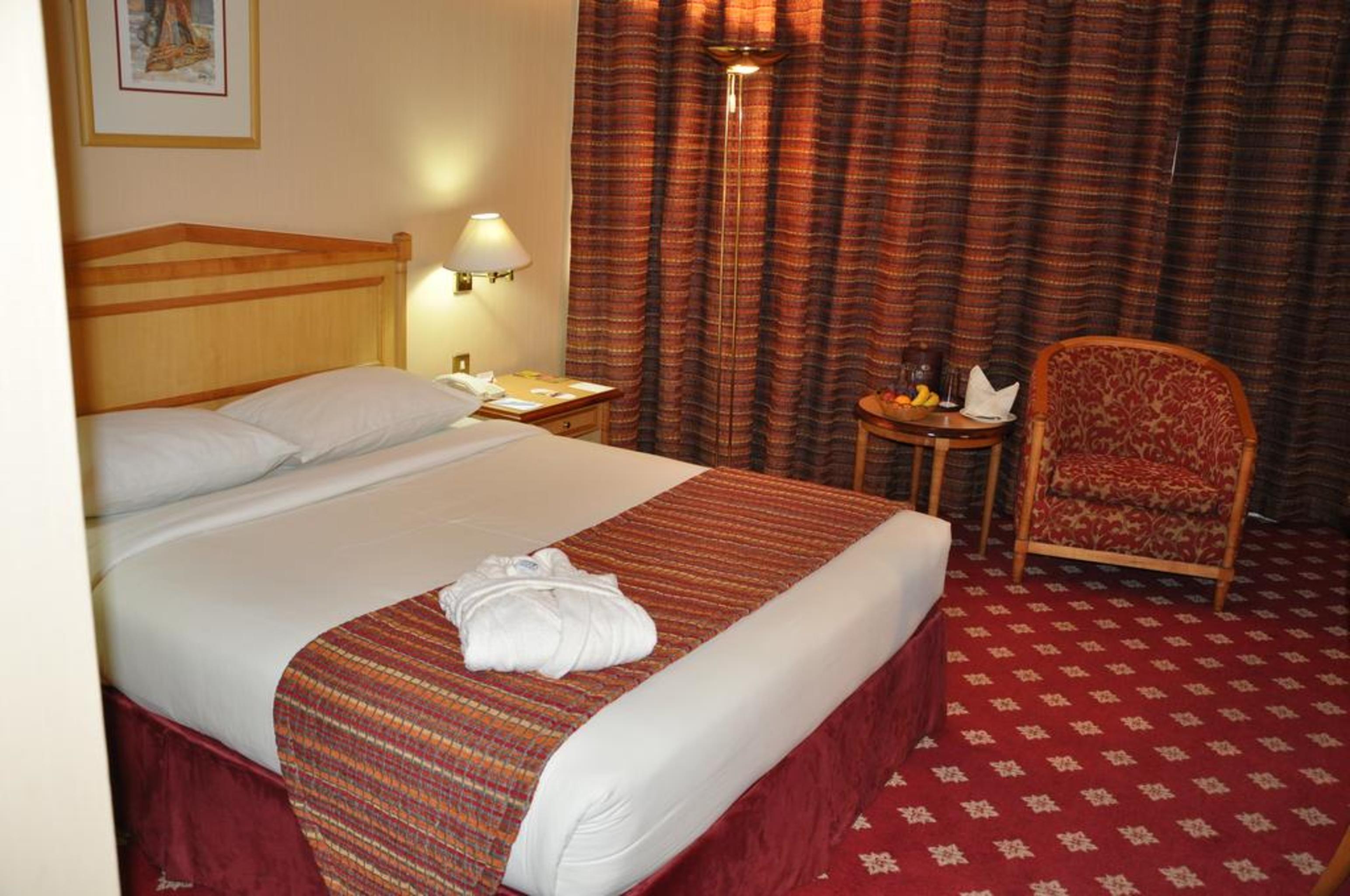 Grand Continental Flamingo Hotel Abu Dhabi Esterno foto