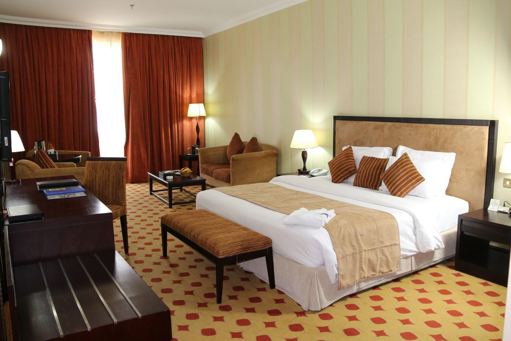 Grand Continental Flamingo Hotel Abu Dhabi Esterno foto