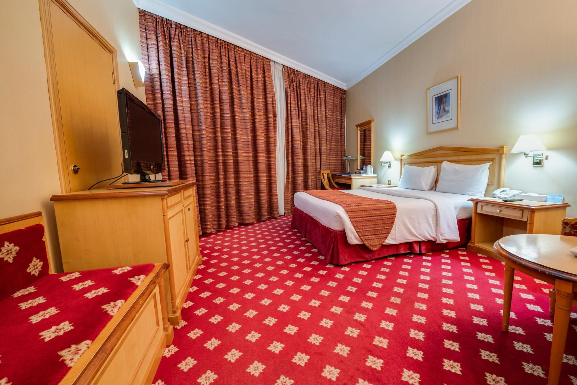 Grand Continental Flamingo Hotel Abu Dhabi Esterno foto