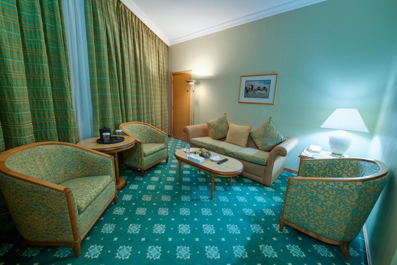 Grand Continental Flamingo Hotel Abu Dhabi Esterno foto